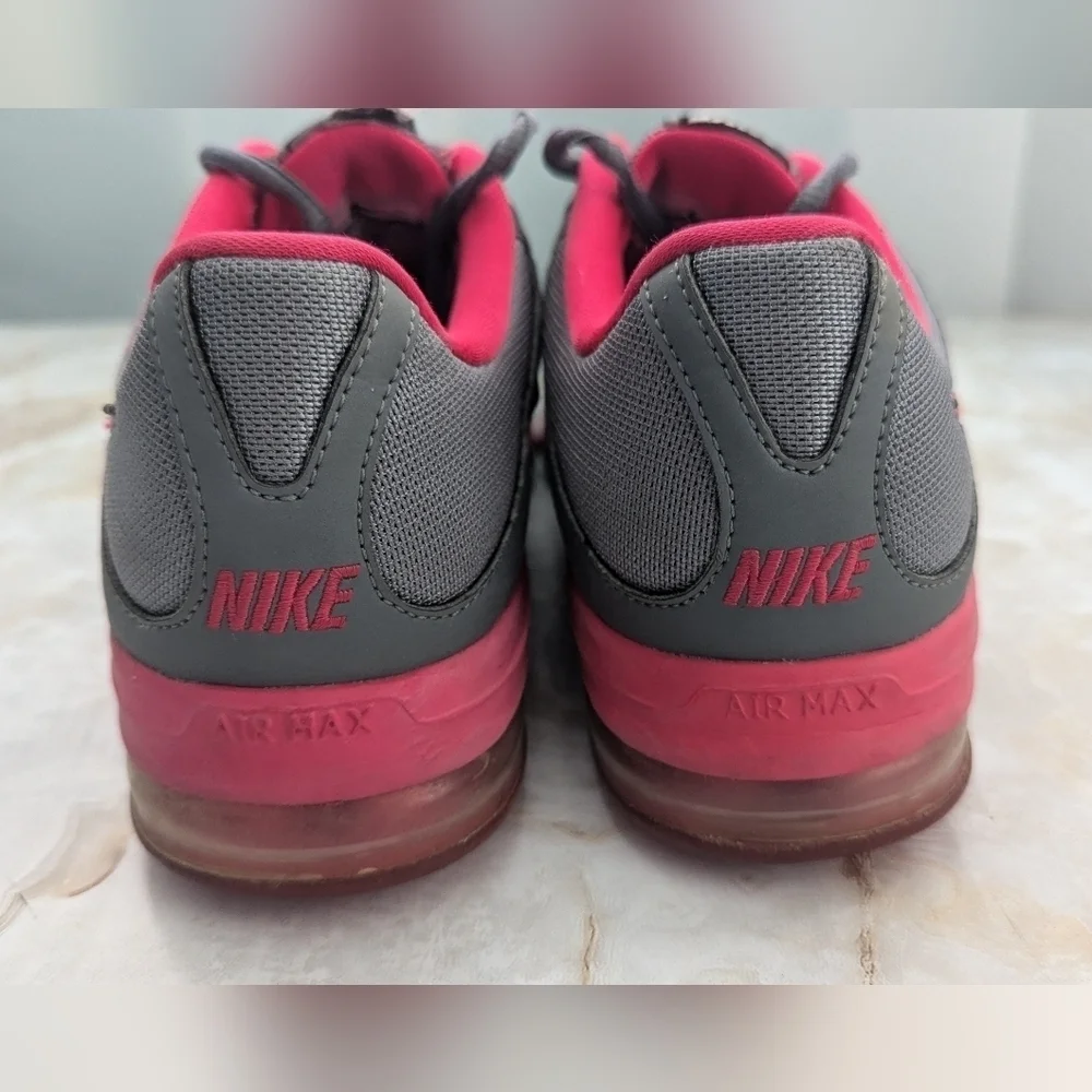 NIKE Woman's Air Max Trainer Excel  Running  Shoe Size 7.5